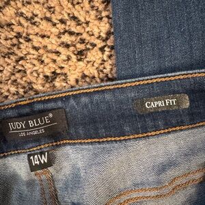 Judy Blue Women's Capri Jeans - Medium Blue